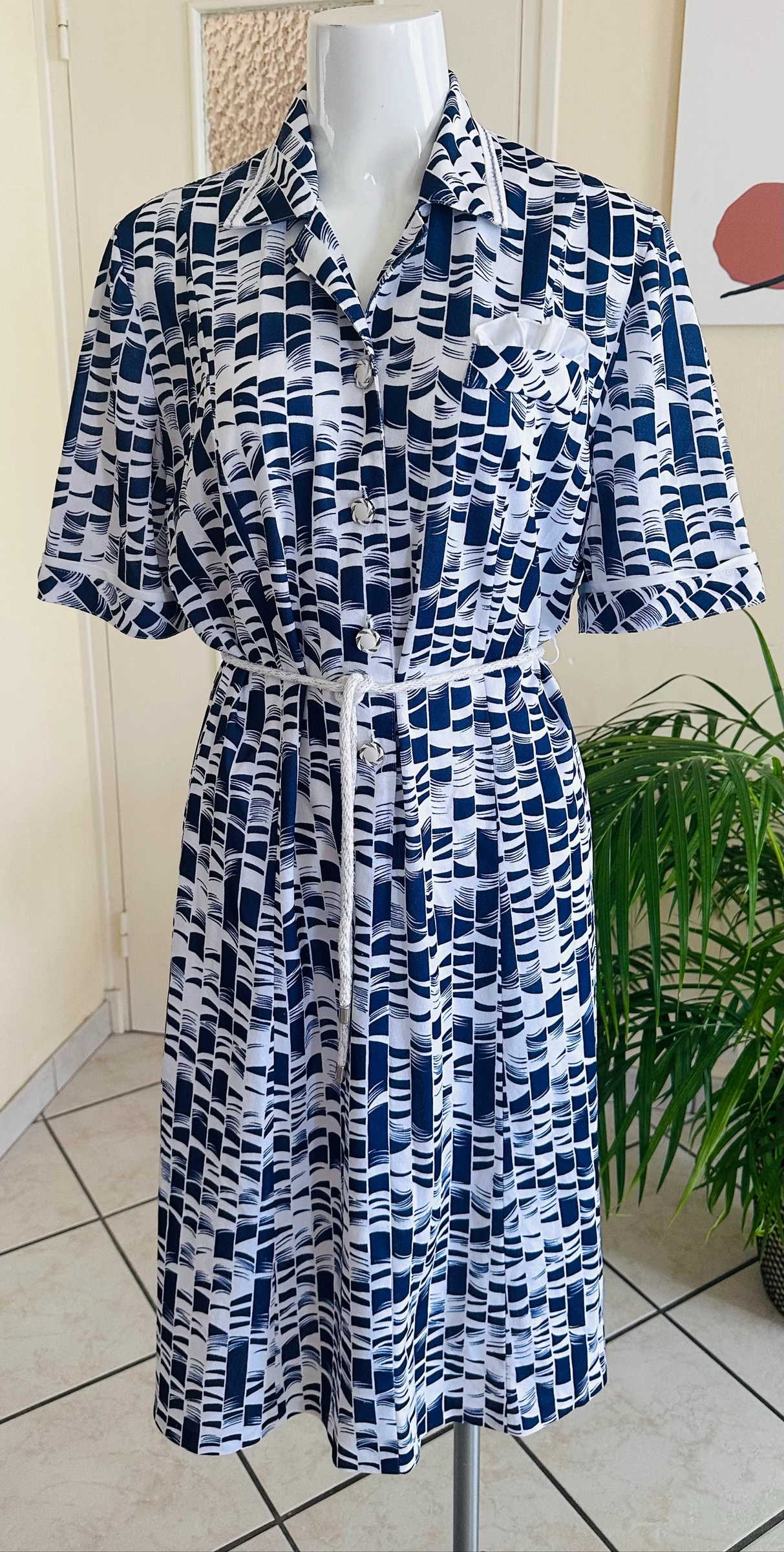 Robe Vintage Imprimée Bleu Marine et Blanc T48/50 – État Irréprochable